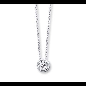 Timeless ! Diamond solitaire necklace . 🎁